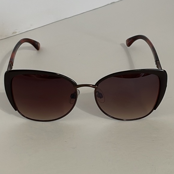 DANA BUCHMAN OVERSIZED TORTOISESHELL SUNGLASSES - Picture 2 of 8